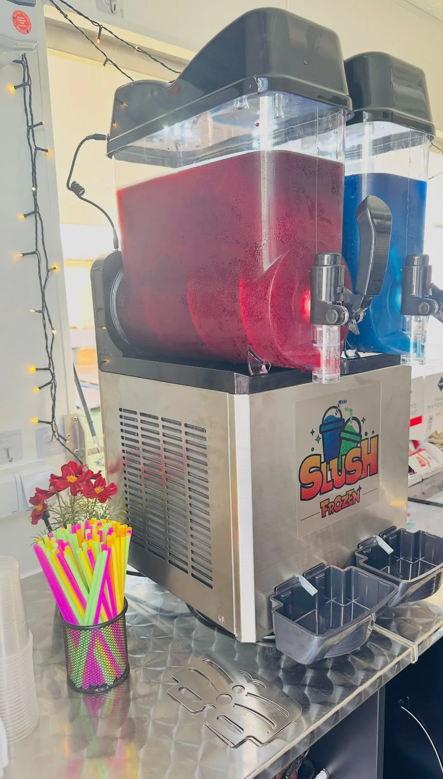 Slush-Eis-Maschine zur Miete in Celle von Nicci's Spachtelbude